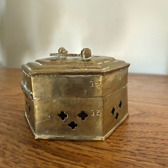 VTG Brass Octagon Cricket Box Handle & Hinged Lid For Trinket Incense Potpourri - Picture 4 of 9